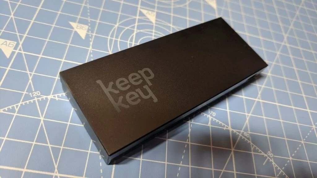 Подробнее о статье Криптокошелек Keepkey (КипКей)